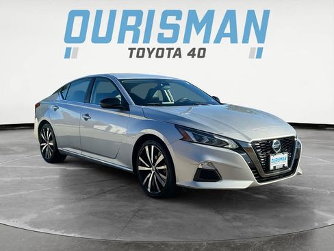 Used 2022 Nissan Altima 2.5 SR image 1