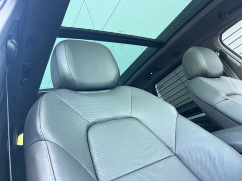 Certified 2026 Porsche Cayenne S AWD/4WD image 17