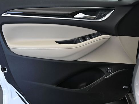 Used 2020 Buick Enclave Essence w/ Sound and Sites Package image 25