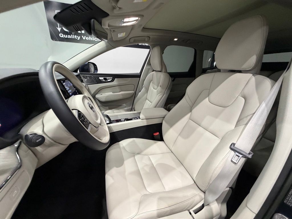 Used 2023 Volvo XC60 B5 Plus w/ Climate Package AWD/4WD image 24