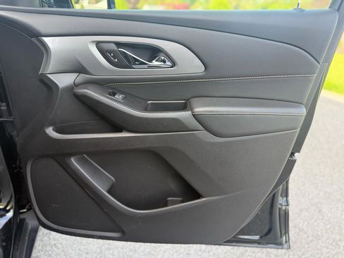 Used 2020 Chevrolet Traverse LS FWD image 43