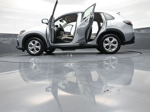 Certified 2024 Honda HR-V LX image 47