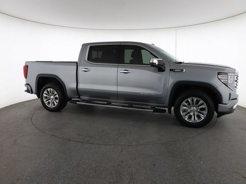 Certified 2025 GMC Sierra 1500 Denali RWD image 15