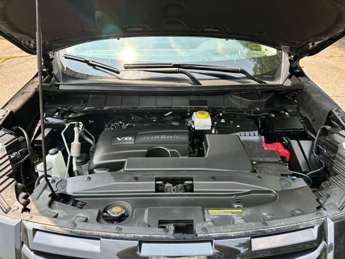 Used 2023 Nissan Pathfinder Platinum AWD/4WD image 32