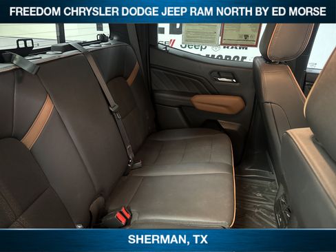 Used 2023 GMC Canyon AT4 w/ Technology Package AWD/4WD image 10