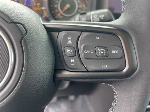 Certified 2025 Jeep Wrangler Sport S image 14