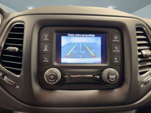 Used 2018 Jeep Compass Latitude w/ Cold Weather Group image 25