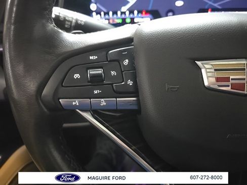 Used 2022 Cadillac Escalade ESV Premium Luxury image 21