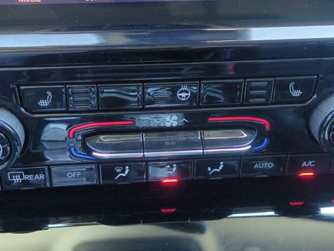 Certified 2021 Jeep Grand Cherokee L Limited image 26