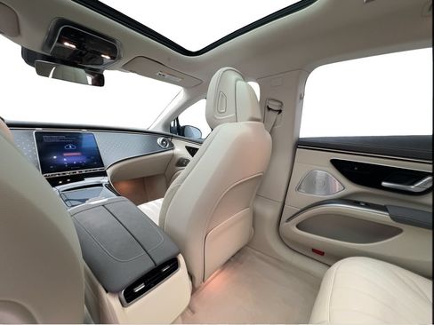 Used 2022 Mercedes-Benz EQS 450+ Sedan w/ Winter Package image 39