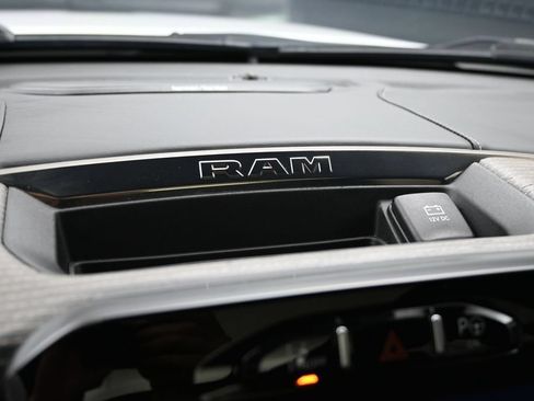 Used 2020 RAM 1500 Limited AWD/4WD image 11