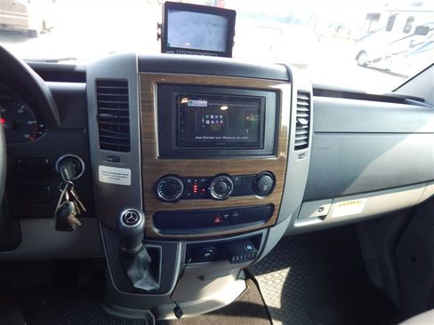 Used 2016 Mercedes-Benz Sprinter 3500 image 24