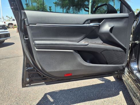 Used 2024 Toyota Camry SE FWD image 18