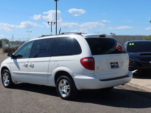 Used 2002 Dodge Grand Caravan Sport image 4