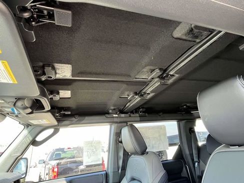 New 2026 Ford Bronco Outer Banks w/ Sasquatch Package AWD/4WD image 8