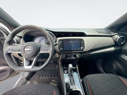 Used 2024 Nissan Kicks SR FWD image 17