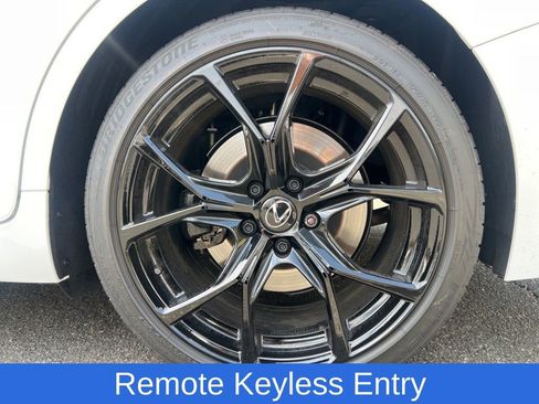 Used 2025 Lexus IS 500 image 9