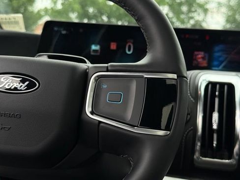 New 2026 Ford Expedition Max Platinum w/ Stealth Appearance Package AWD/4WD image 9