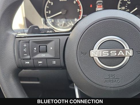 Used 2023 Nissan Rogue SV FWD image 23