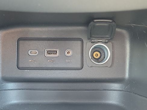Used 2022 Chevrolet Equinox LT FWD image 30