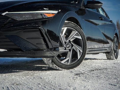 New 2026 Hyundai Elantra Limited image 6