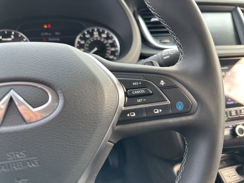 Certified 2025 INFINITI QX50 Pure image 45