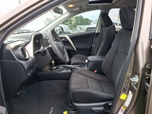 Used 2015 Toyota RAV4 XLE FWD image 9