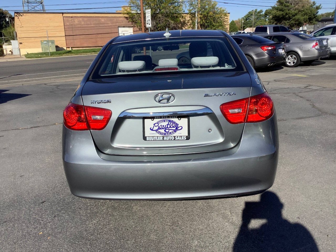 Used 2010 Hyundai Elantra GLS FWD image 13