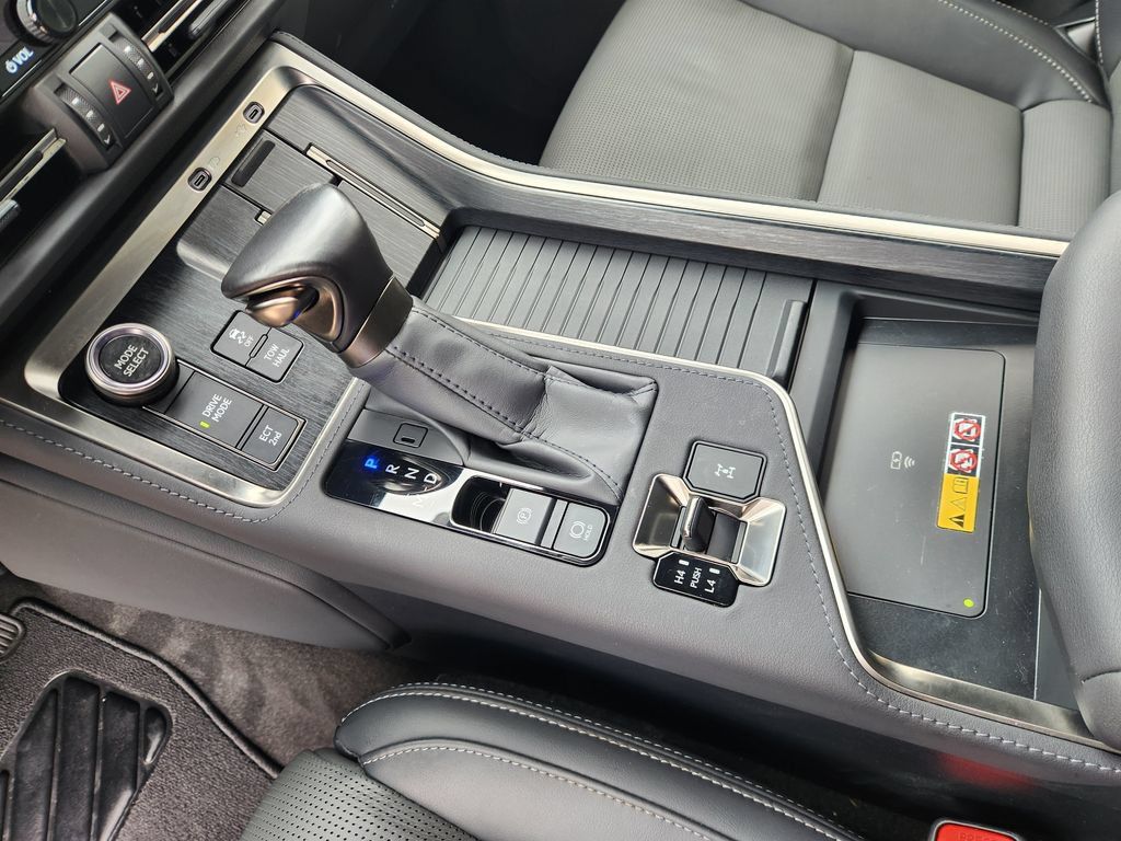 Certified 2025 Lexus GX 550 w/ Accessory Package (2T) AWD/4WD image 19