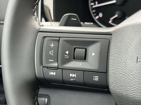 New 2026 Nissan Pathfinder SV image 24