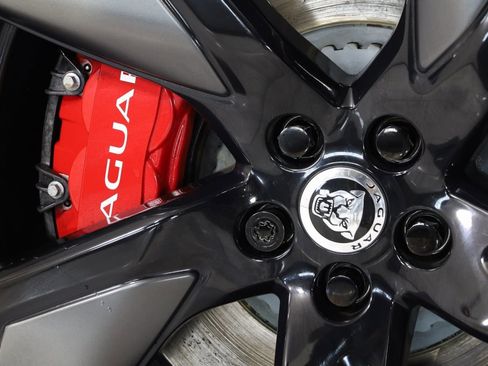 Used 2024 Jaguar F-PACE SVR image 24