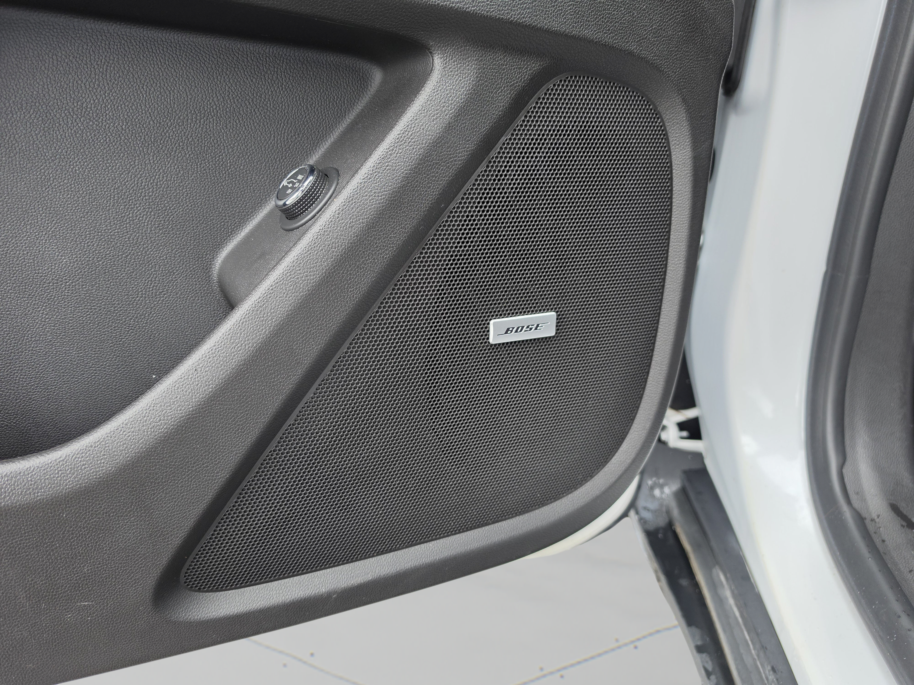 Used 2020 Chevrolet Traverse RS w/ LPO, Floor Liner Package FWD image 26