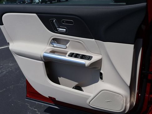 New 2026 Mercedes-Benz GLA 250 4MATIC image 35