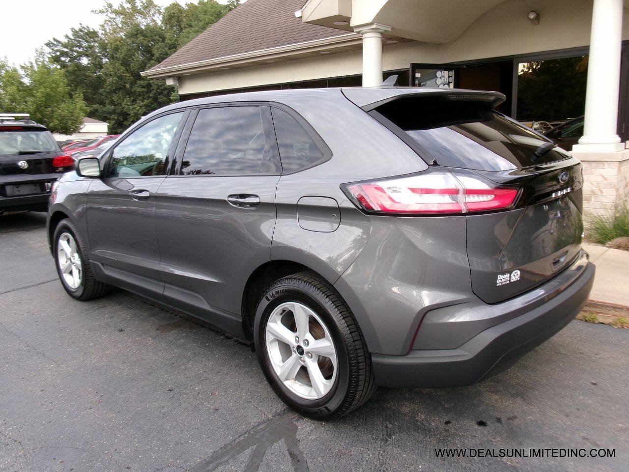 Used 2023 Ford Edge SE AWD/4WD image 4