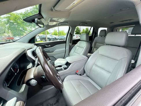 Used 2019 GMC Acadia SLT FWD image 10