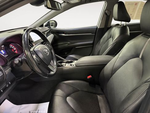 Used 2023 Toyota Camry XSE image 13