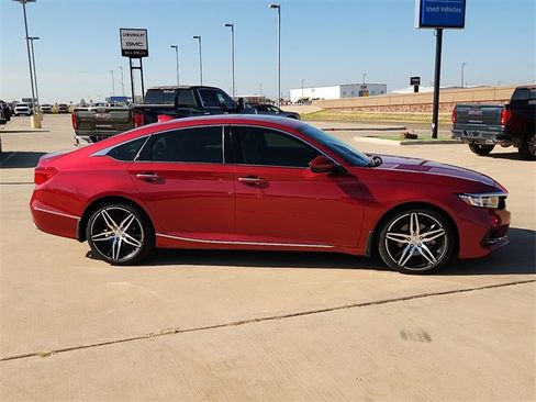 Used 2021 Honda Accord Touring image 5