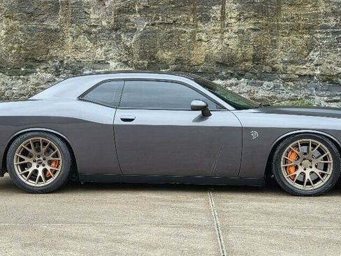 Used 2020 Dodge Challenger SRT Hellcat w/ Plus Package image 2