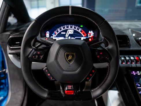 Used 2023 Lamborghini Huracan Tecnica image 23