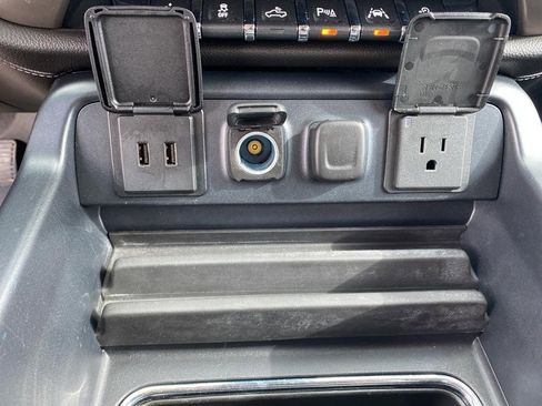 Used 2016 GMC Sierra 1500 Denali w/ Enhanced Driver Alert Package image 31