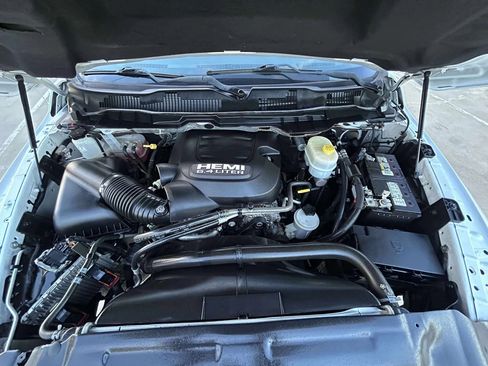 Used 2018 RAM 2500 Tradesman w/ Chrome Appearance Group image 26