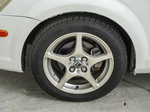 Used 2003 Toyota MR2 image 10