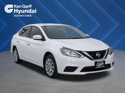 Used 2018 Nissan Sentra S image 1