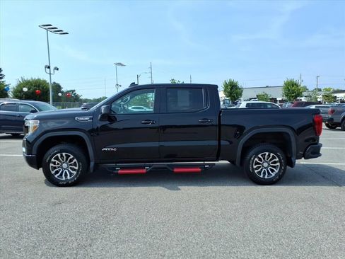 Used 2021 GMC Sierra 1500 AT4 w/ AT4 Value Package AWD/4WD image 8