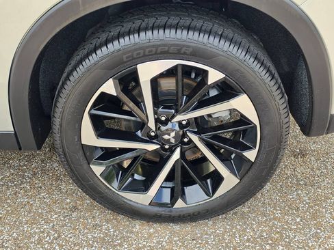 Used 2024 Mitsubishi Outlander SE AWD/4WD image 34