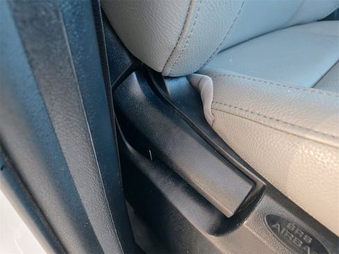 Used 2018 Toyota Tundra SR image 25