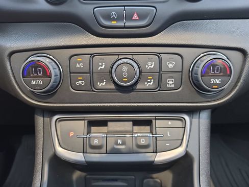 Certified 2022 GMC Terrain AT4 AWD/4WD image 26