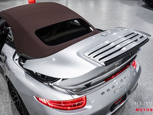 Used 2014 Porsche 911 Turbo image 32