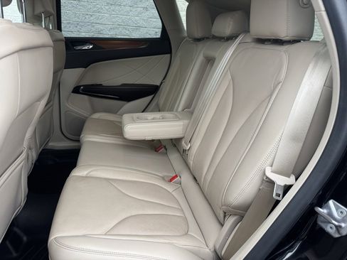 Used 2019 Lincoln MKC Select w/ Select Plus Package image 23