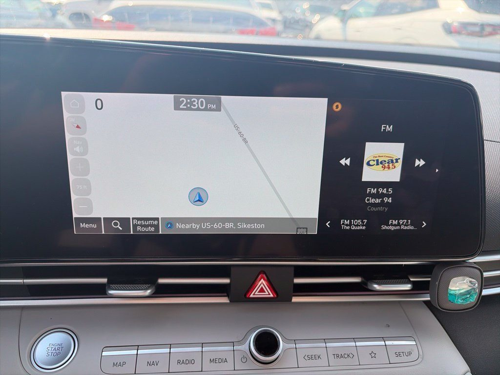 Used 2025 Hyundai Elantra Limited FWD image 22